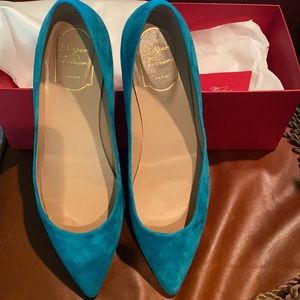 Roger Vivier beautiful suede blue ballet flats